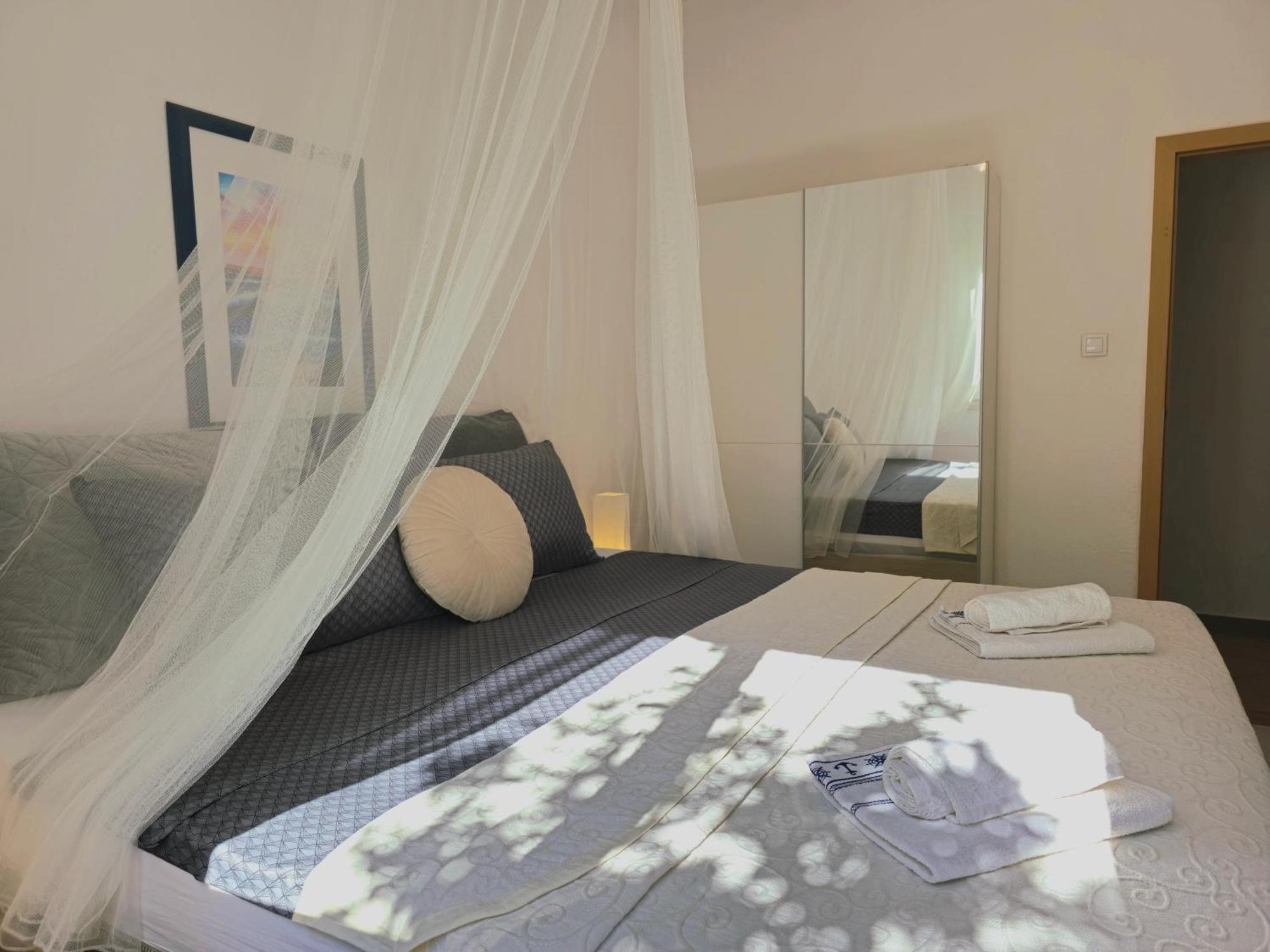 Elite Residence Flos Оребич Экстерьер фото